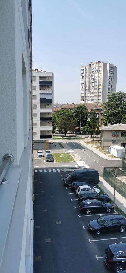 Apartman Varenica Apartamento Doboj Exterior foto